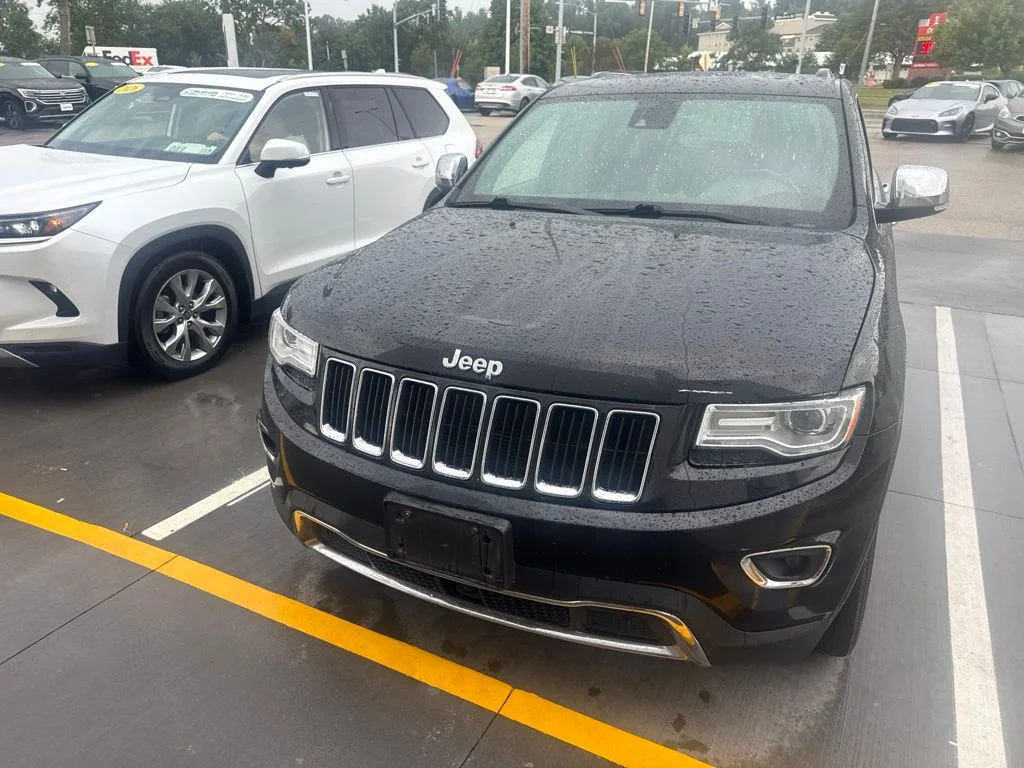 Used 2015 Jeep Grand Cherokee Limited with VIN 1C4RJFBG2FC761184 for sale in Marion, IA