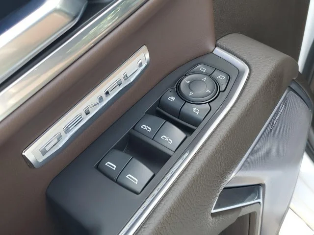 Used 2023 WHITE FROST TRICOAT GMC Denali image 14