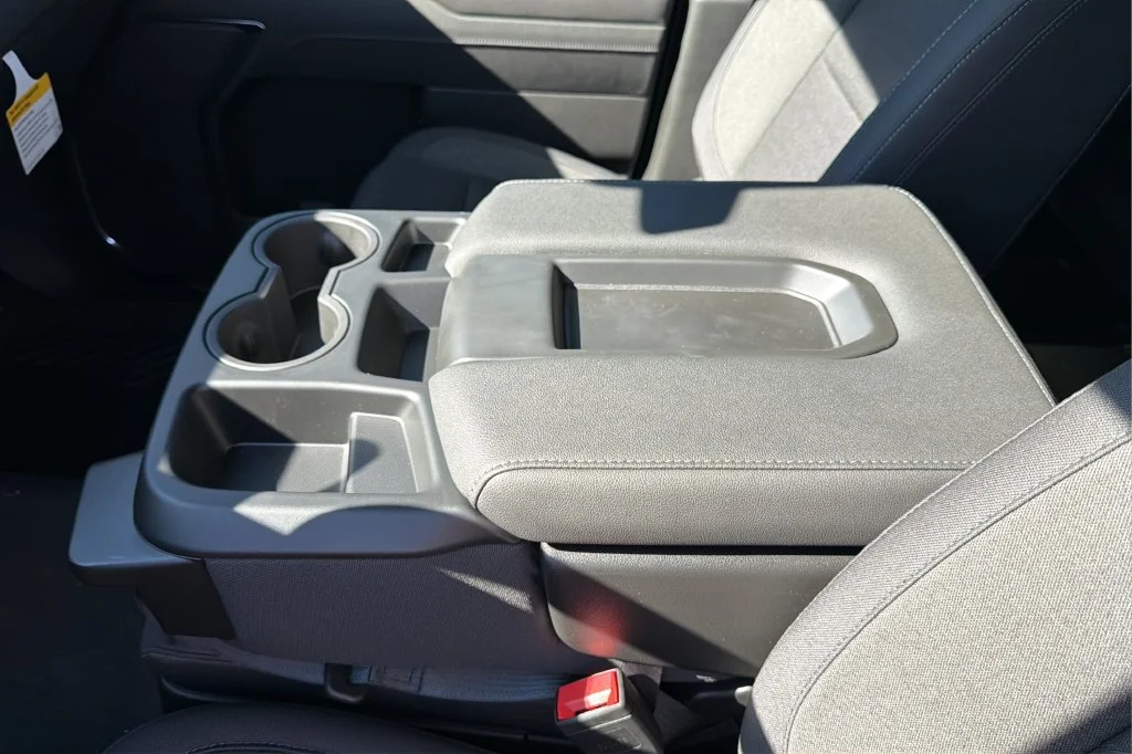 New 2026 Summit White Chevrolet LT (2FL) image 28