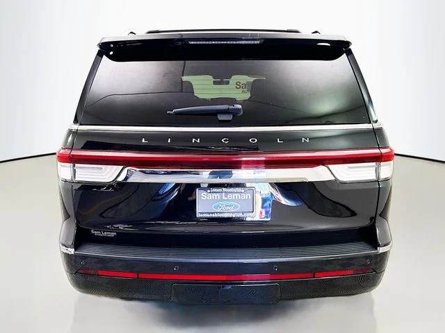 Used 2023 Black Metallic Lincoln Reserve image 6