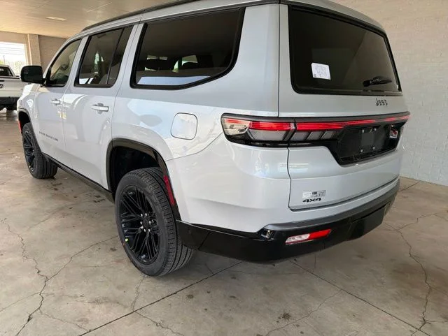 New 2026 Silver Zynith Jeep Limited Reserve image 3