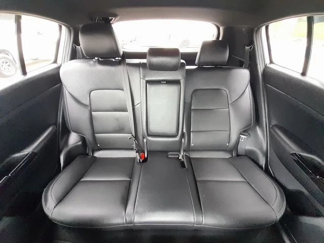 Used 2022 White Kia Nightfall image 44