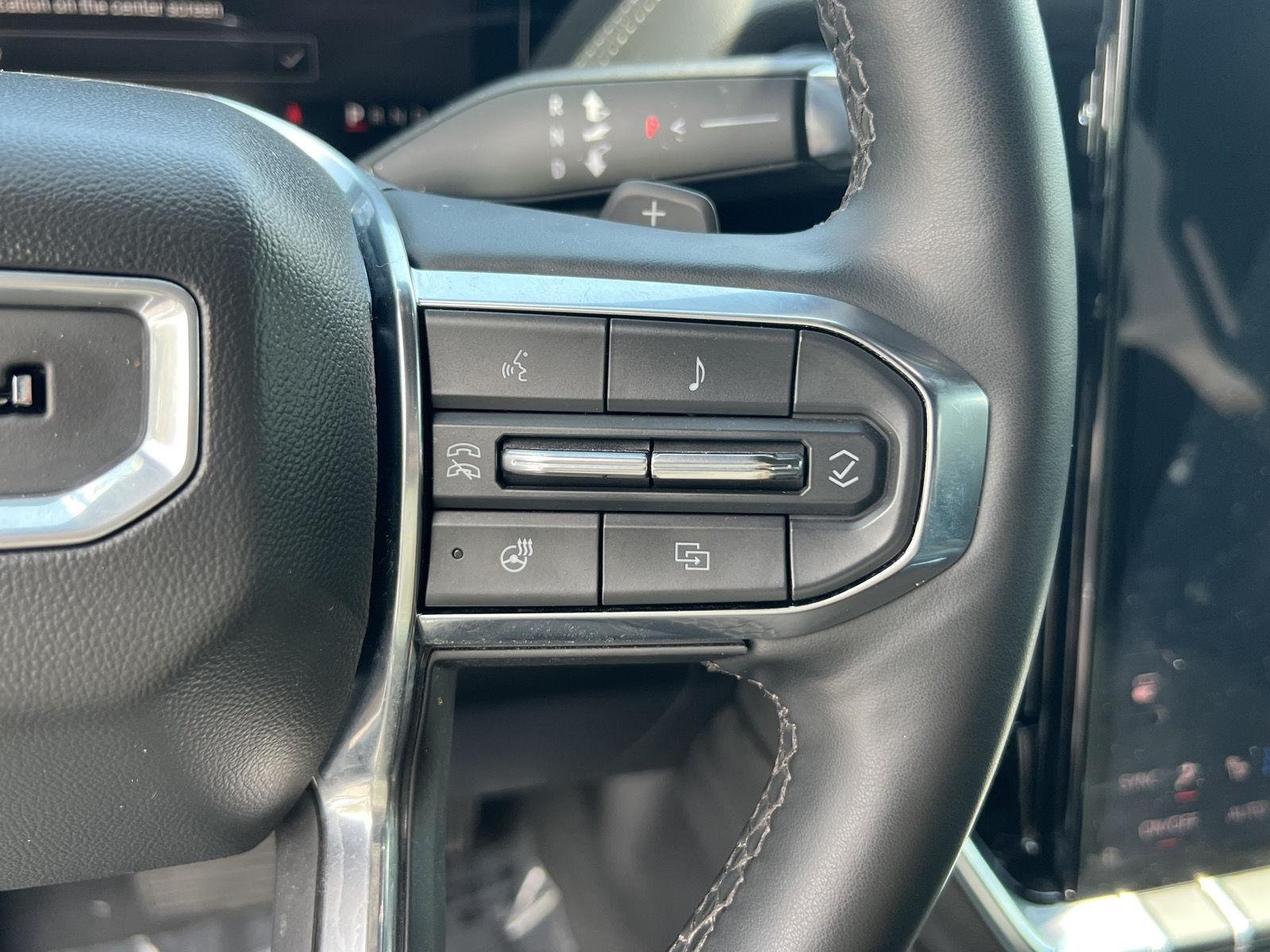 2025 GMC Yukon XL Denali - Photo 34