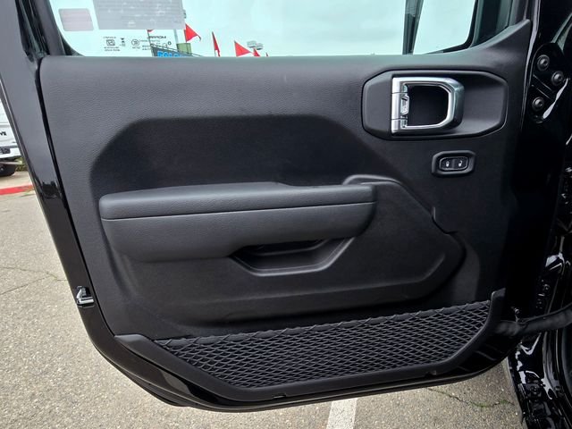 New 2026 Black Clear-Coat Exterior Paint Jeep Sport image 18