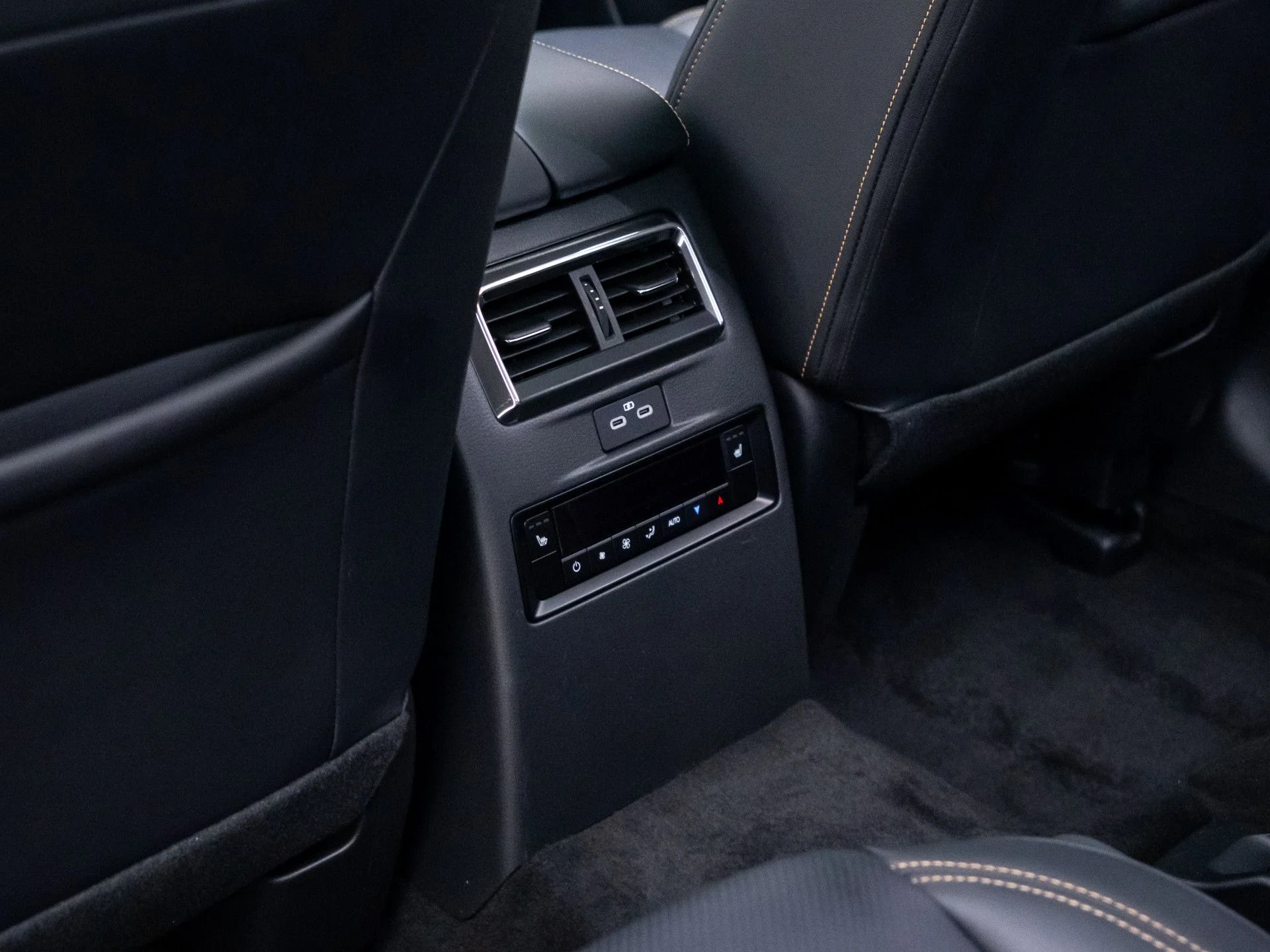 Used 2024 Silver Mazda Premium Plus image 21