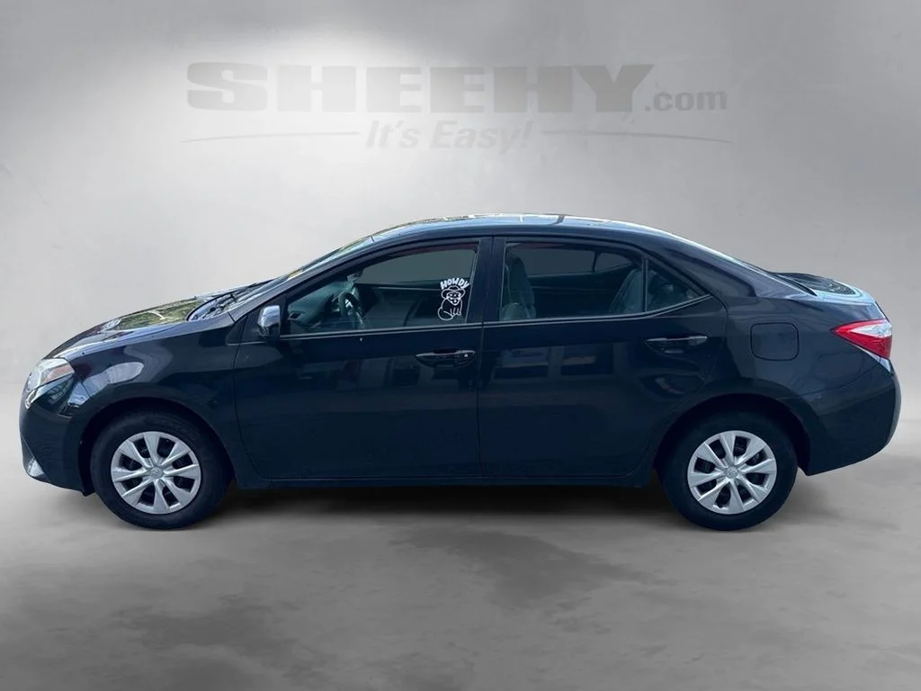 Used 2016 Black Toyota L image 17