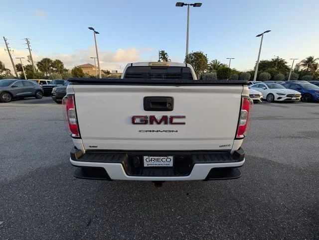 Used 2022 White GMC Elevation image 11