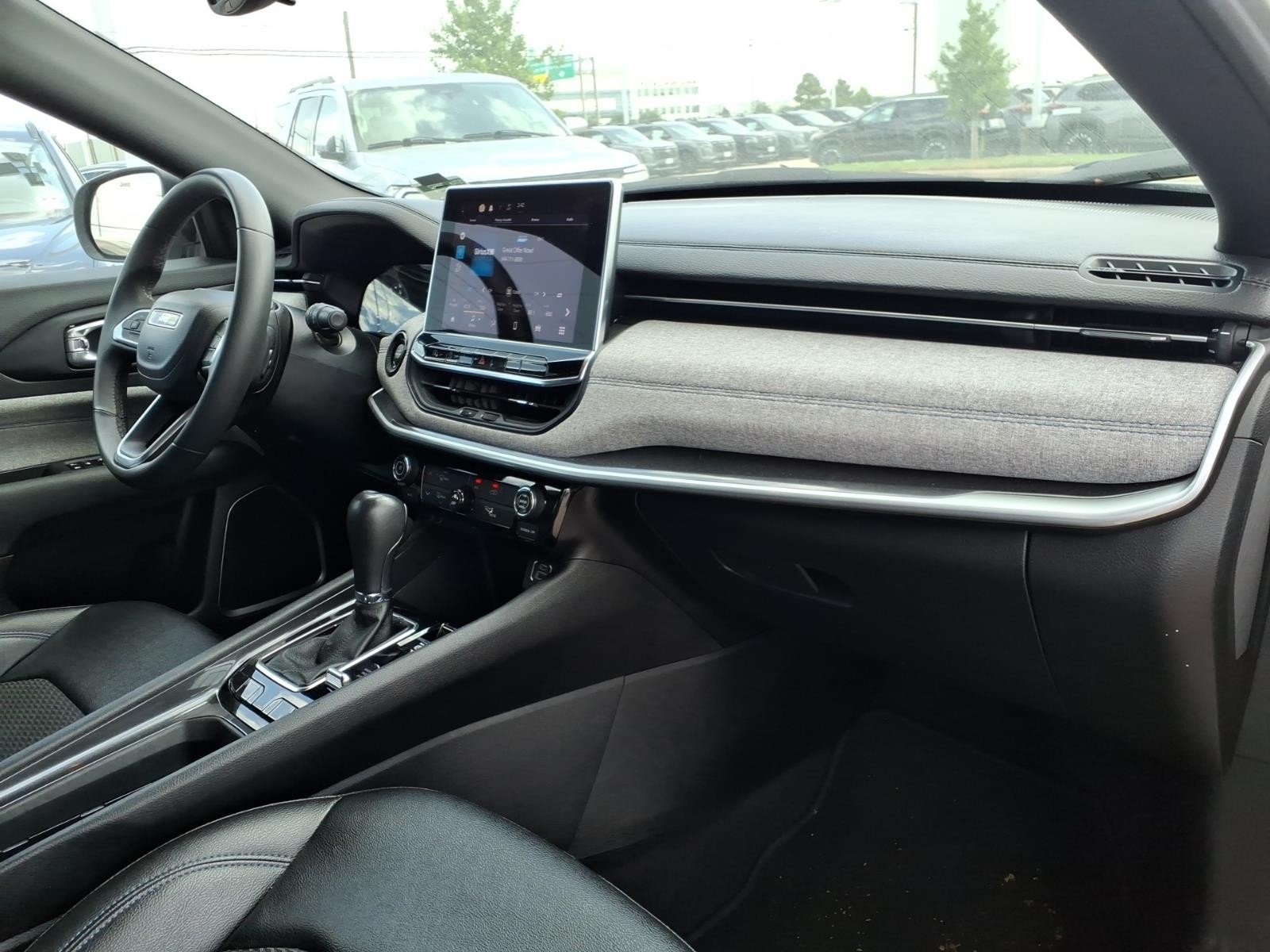 2024 Jeep Compass Latitude Silver at Robbins Nissan