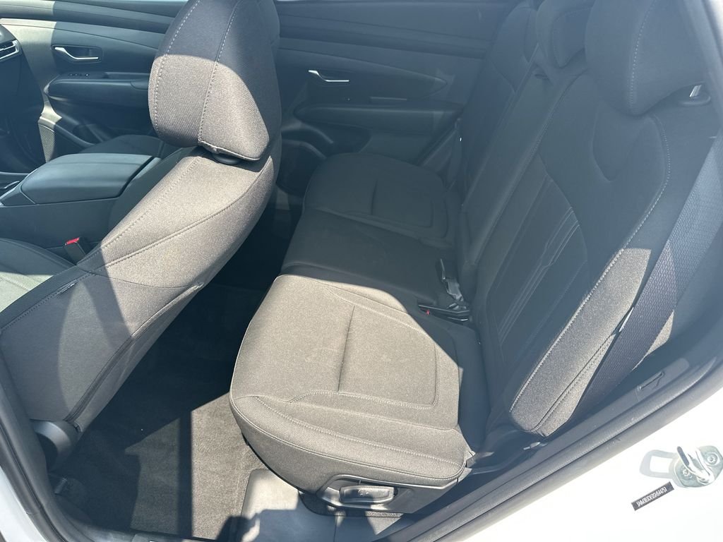 Used 2025 White Hyundai SEL image 21