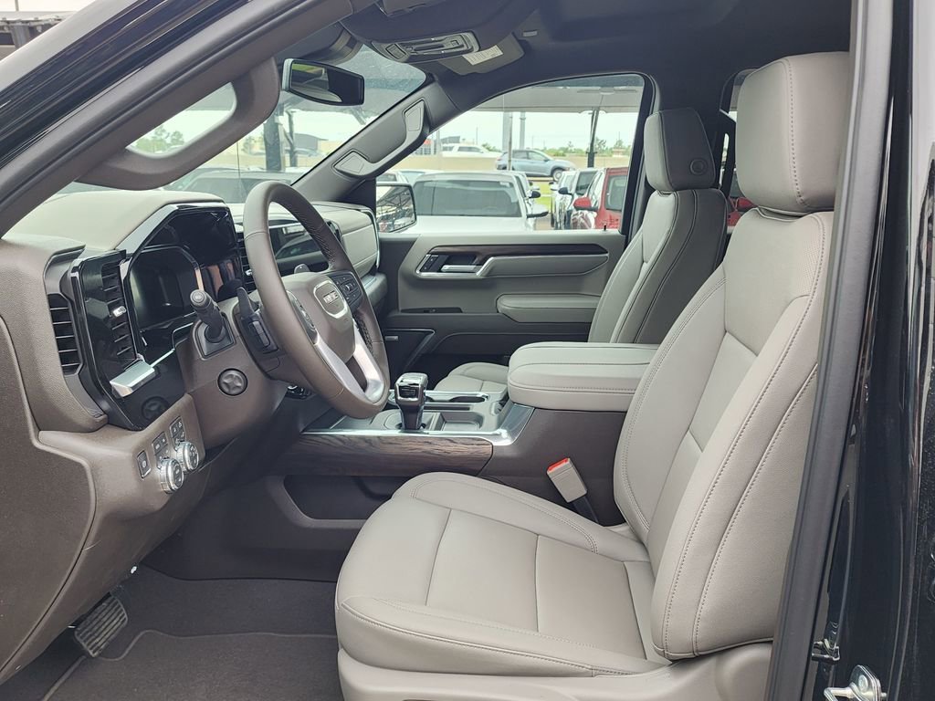 2026 GMC Sierra 1500 SLT - Photo 17