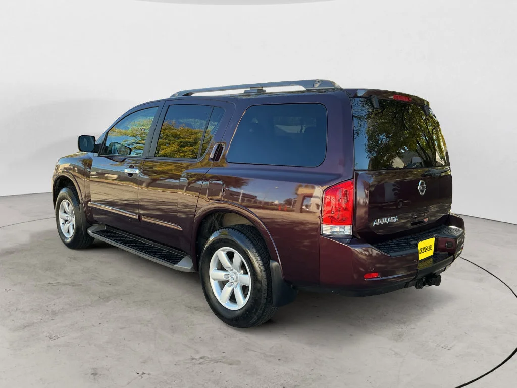 Used 2015 Black Nissan SV image 11