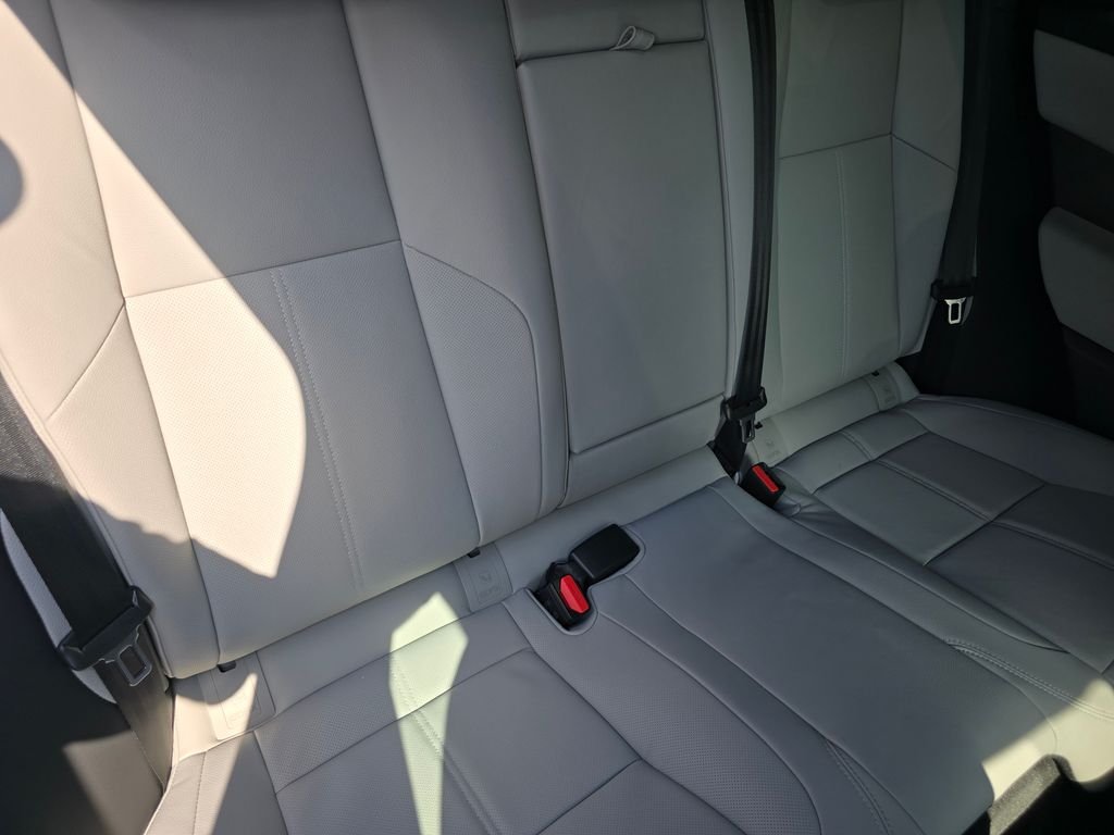 New 2026 Fuji White Land Rover S image 14