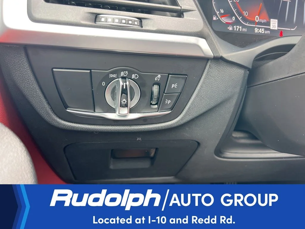 Used 2024 White BMW xDrive30i image 32