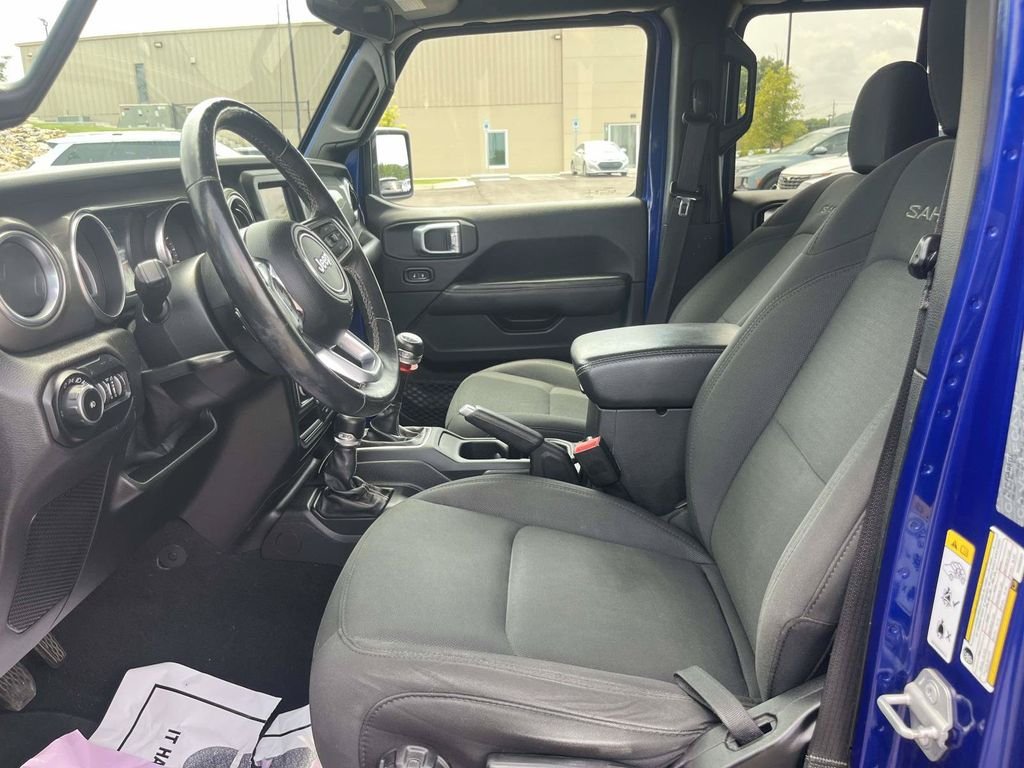 Used 2019 Blue Jeep Unlimited Sahara image 17