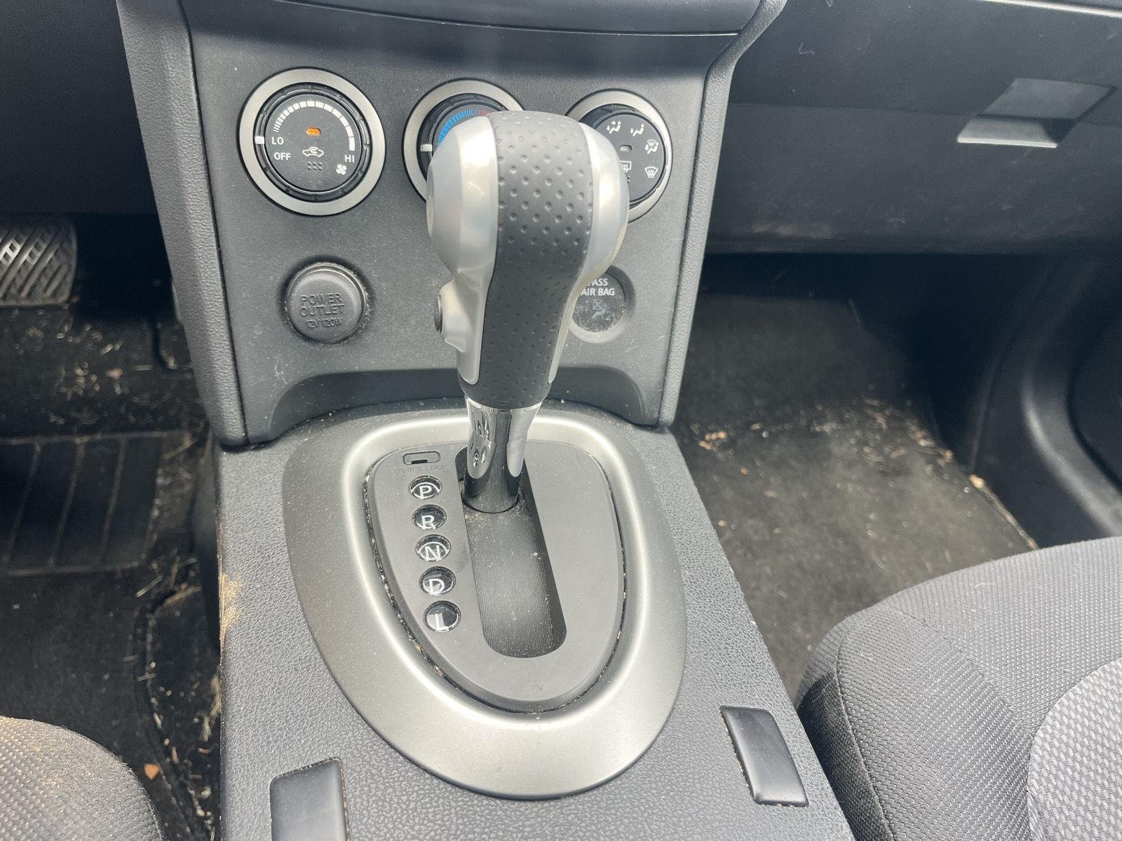 Used 2012 Brilliant Silver Nissan S image 19