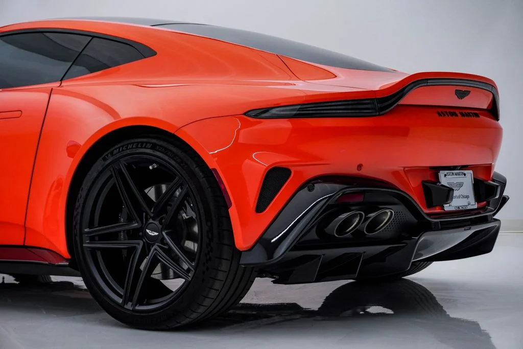 Used 2025 Synapse Orange Aston Martin Coupe image 11