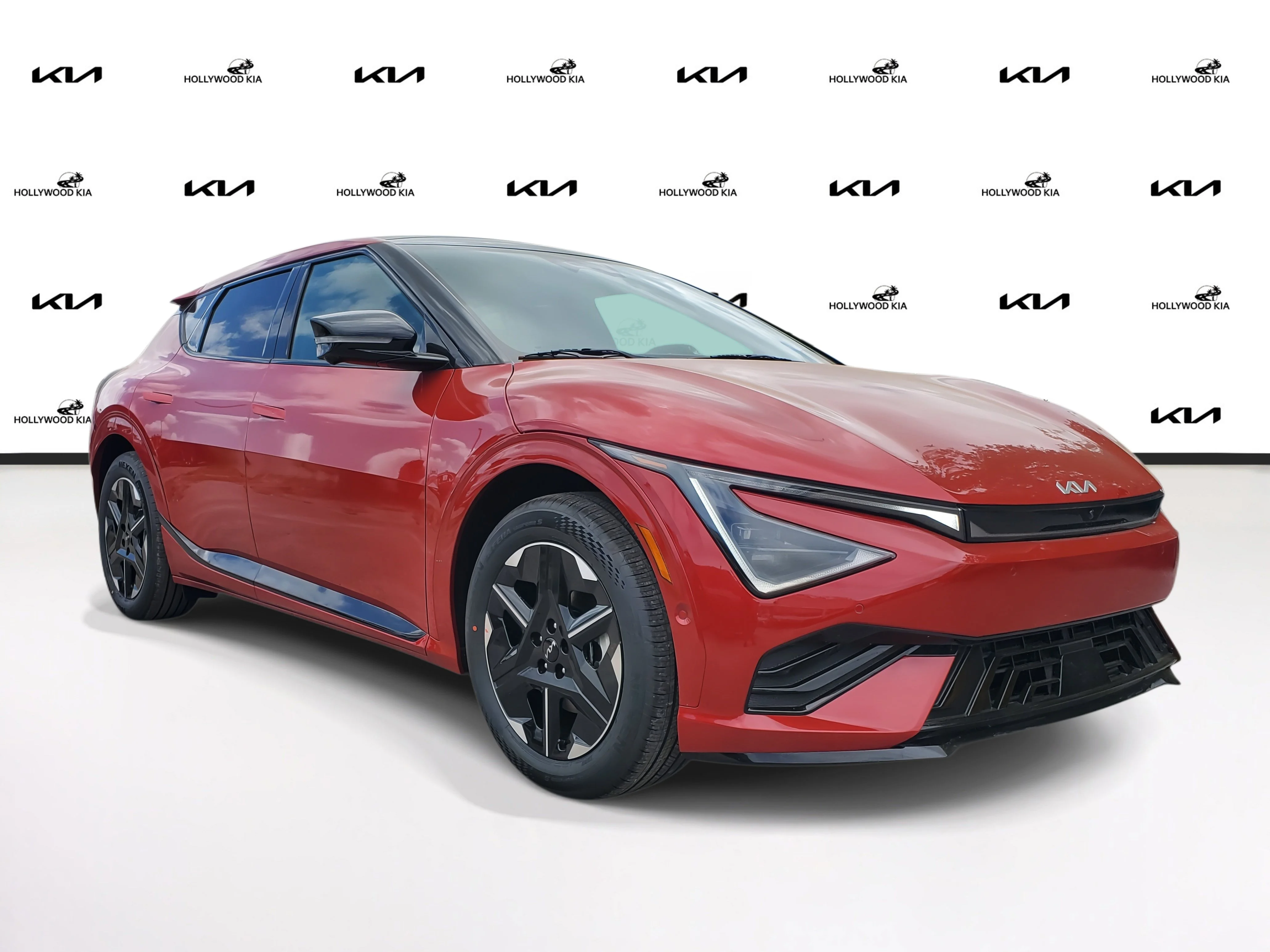 2025 Kia EV6 Wind's photo