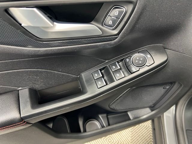 Used 2025 Gray Ford ST-Line image 13