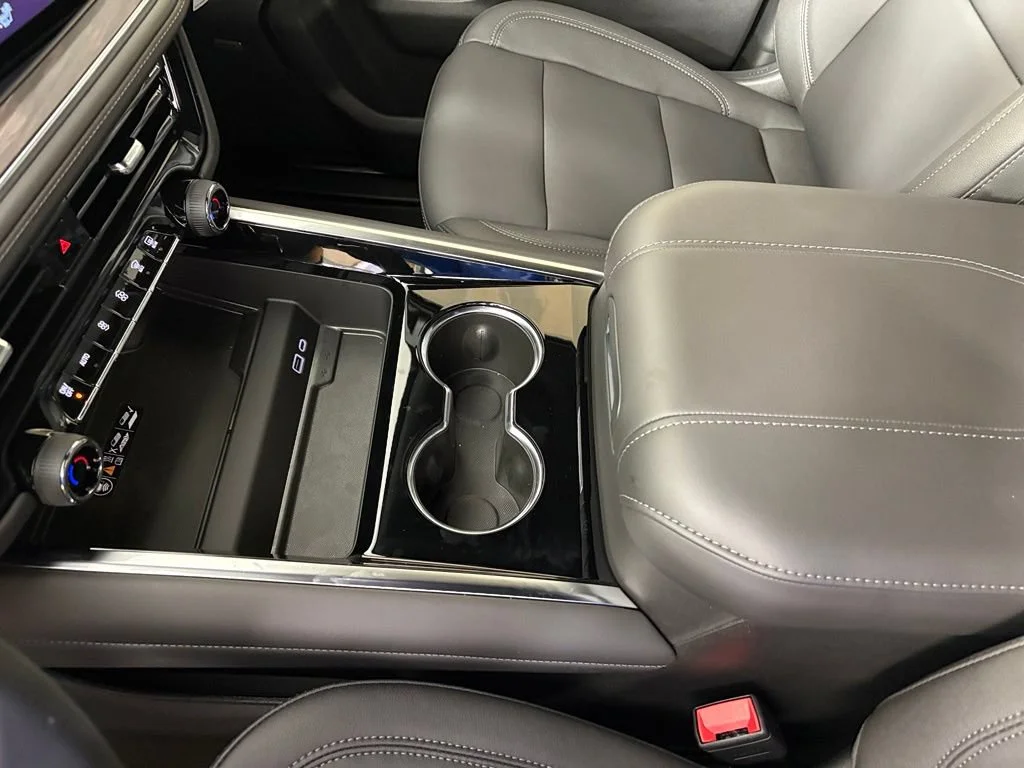 New 2026 Summit White Chevrolet LT image 35