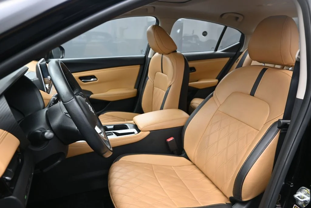 Used 2025 Black Nissan SV image 21