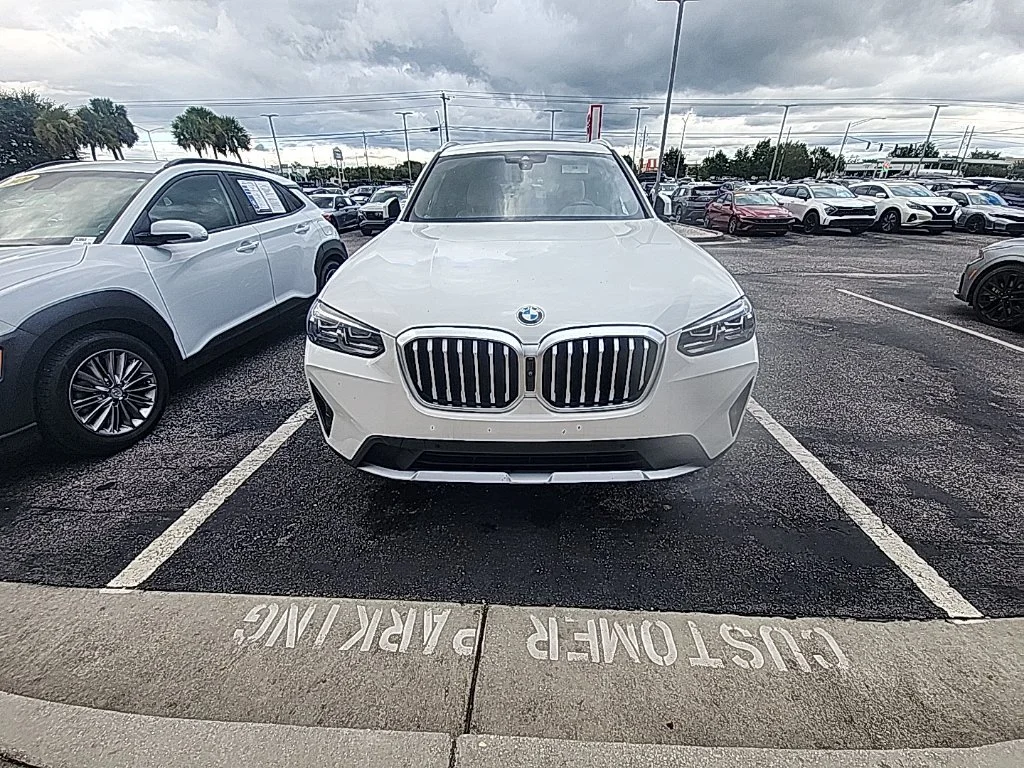Used 2023 White BMW sDrive30i image 6