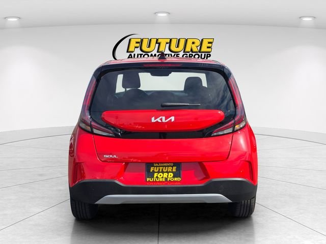 Used 2024 Red Kia LX image 5