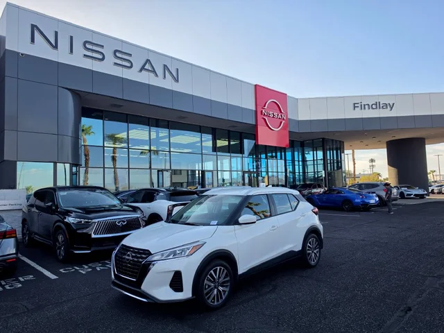 2023 Nissan Kicks SV