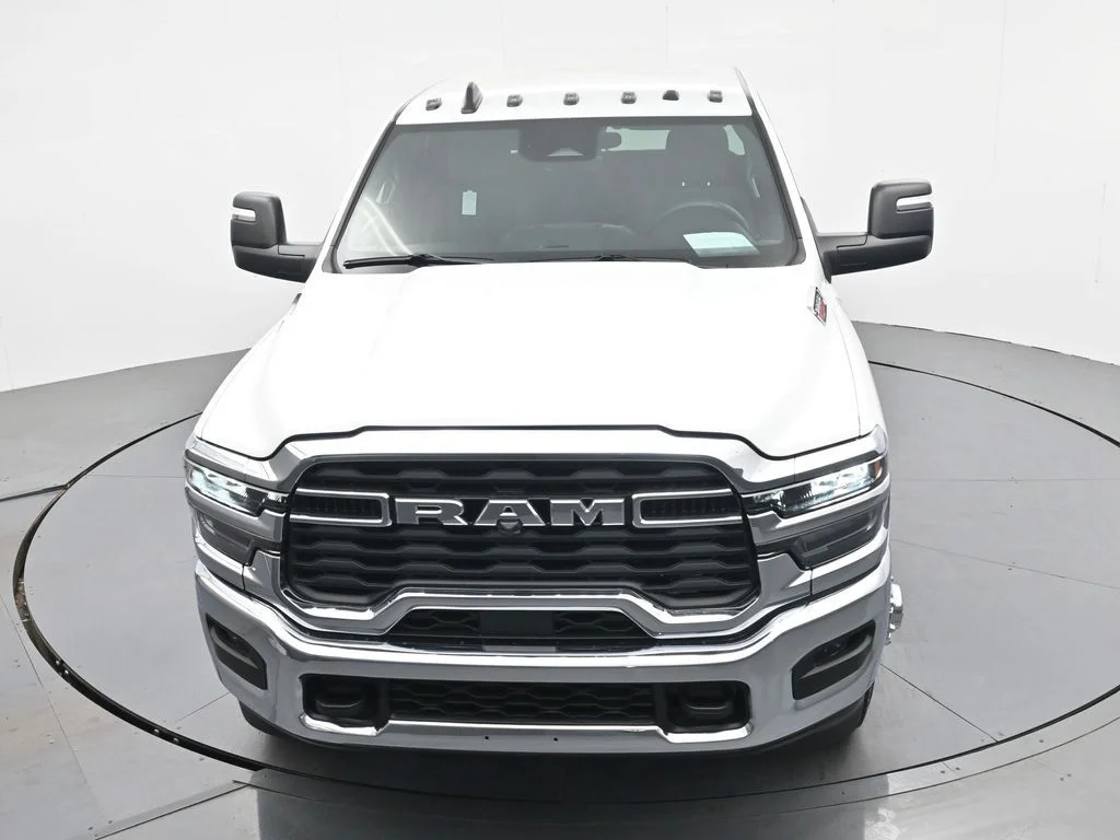New 2026 Bright White Clear-Coat Exterior Paint RAM Tradesman image 24