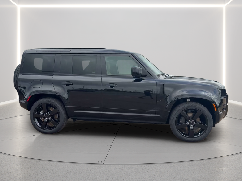 New 2026 Santorini Black Land Rover X-Dynamic SE image 4