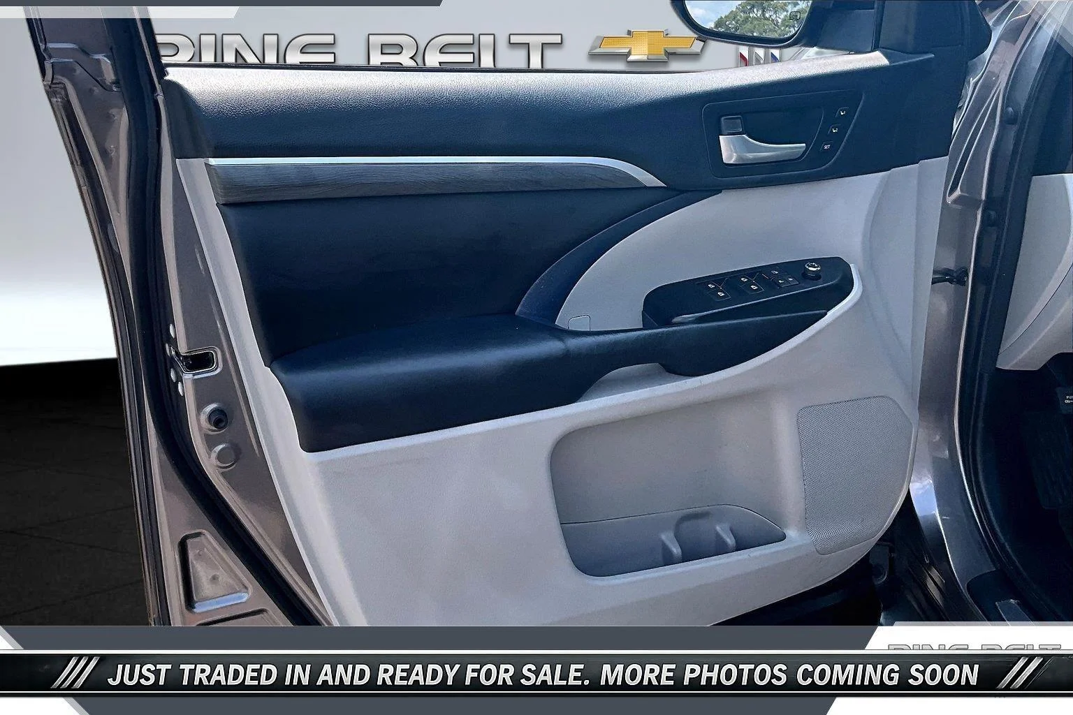 Used 2017 Predawn Gray Mica Toyota Limited image 17