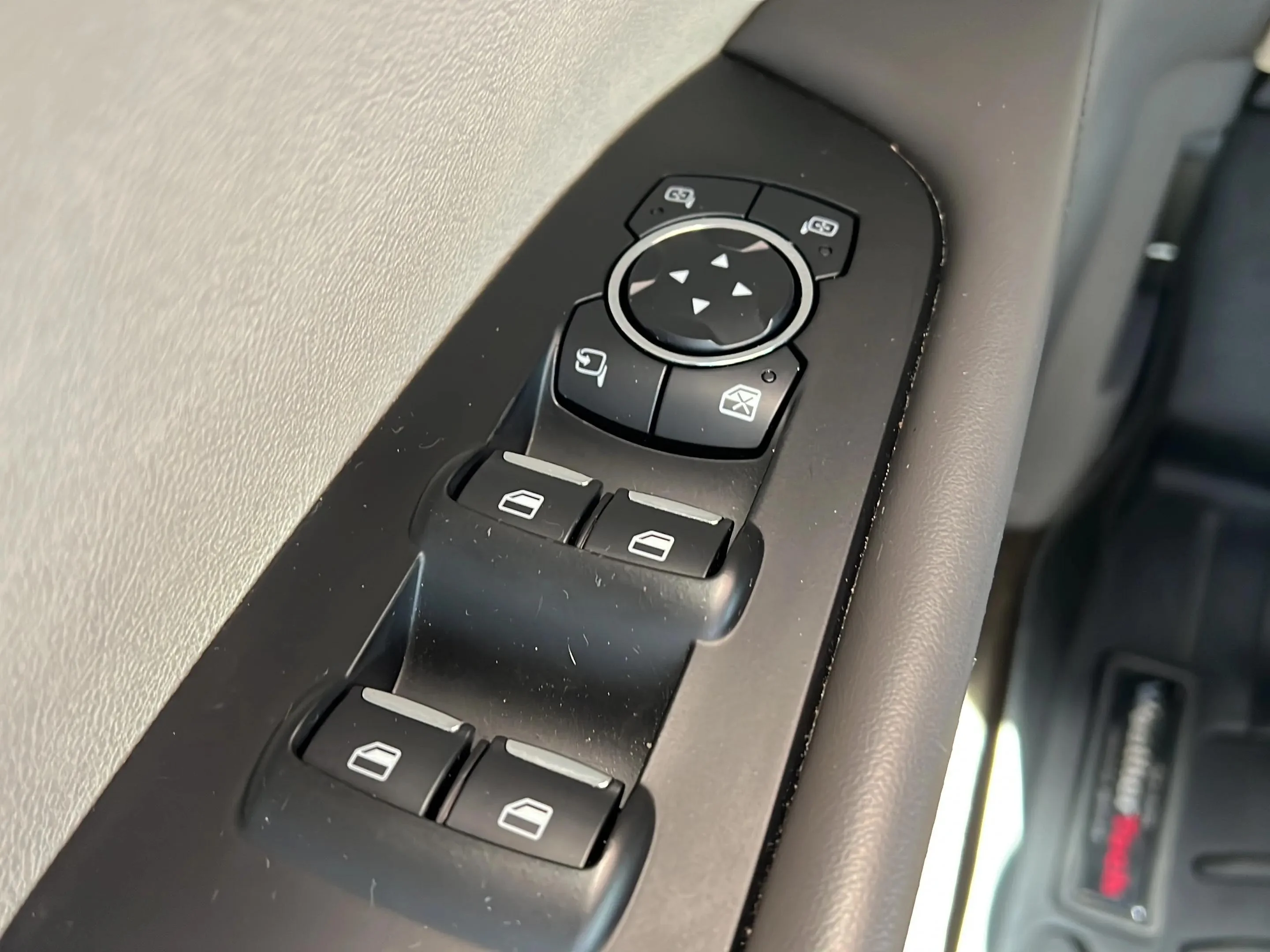 Used 2020 Red Lincoln Standard image 15