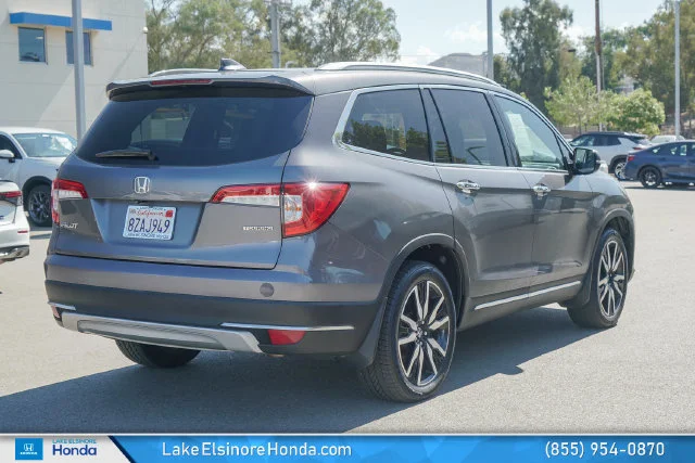 Used 2022 Modern Steel Metallic Honda Touring image 8