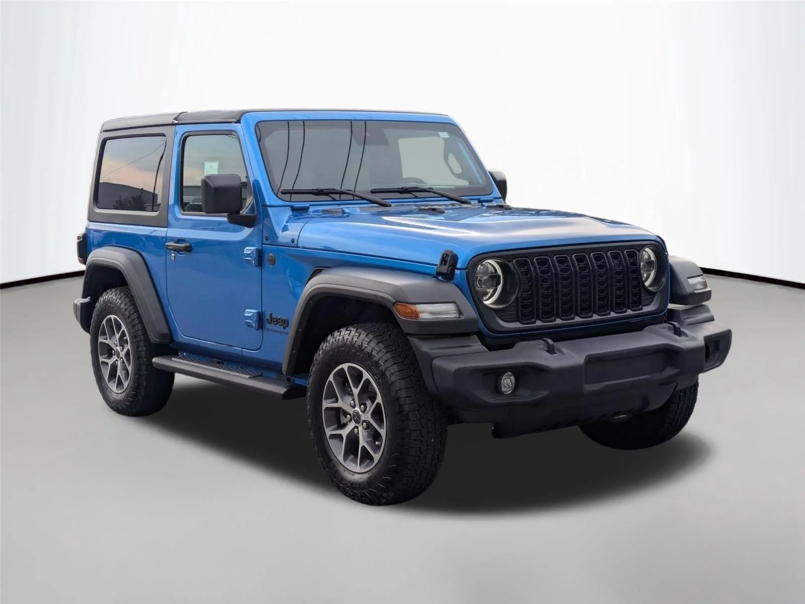Used 2024 Hydro Blue Pearlcoat Jeep Sport S image 3
