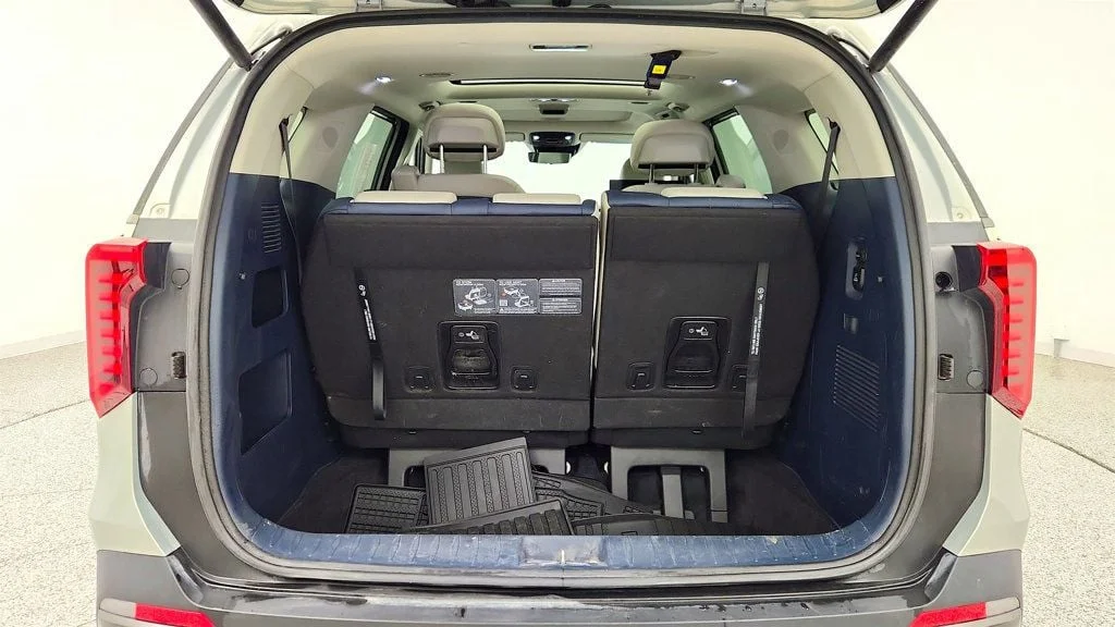 Used 2025 Ivory Silver Kia SX Prestige w/ Dual Rear Entertainment & VIP 2nd Row Seats image 24