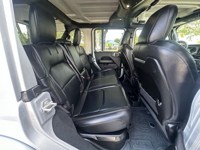 Used 2024 Silver Jeep Sahara 4xe image 28