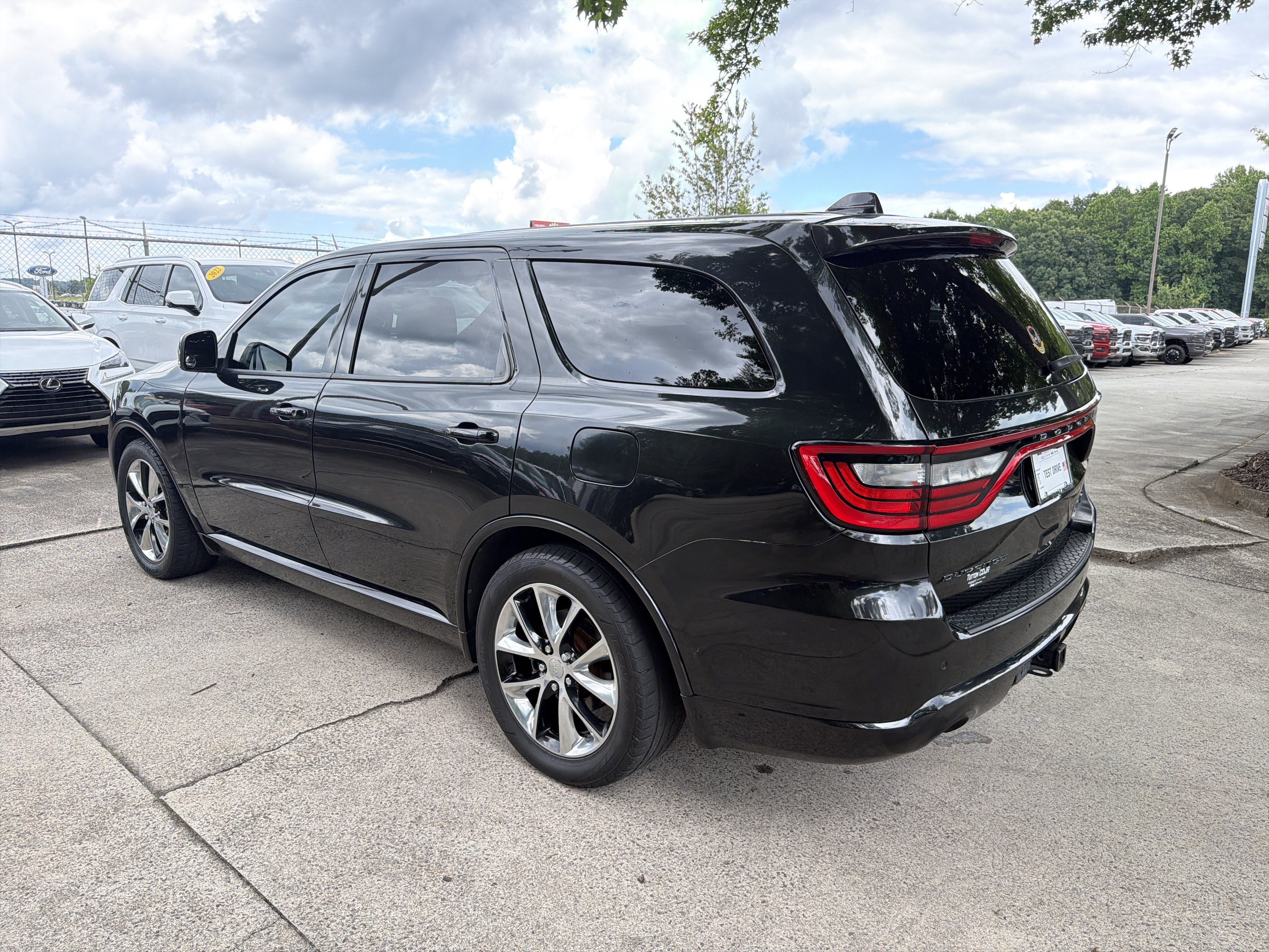 Used 2014 Brilliant Black Crystal Pearlcoat Dodge R/T image 5