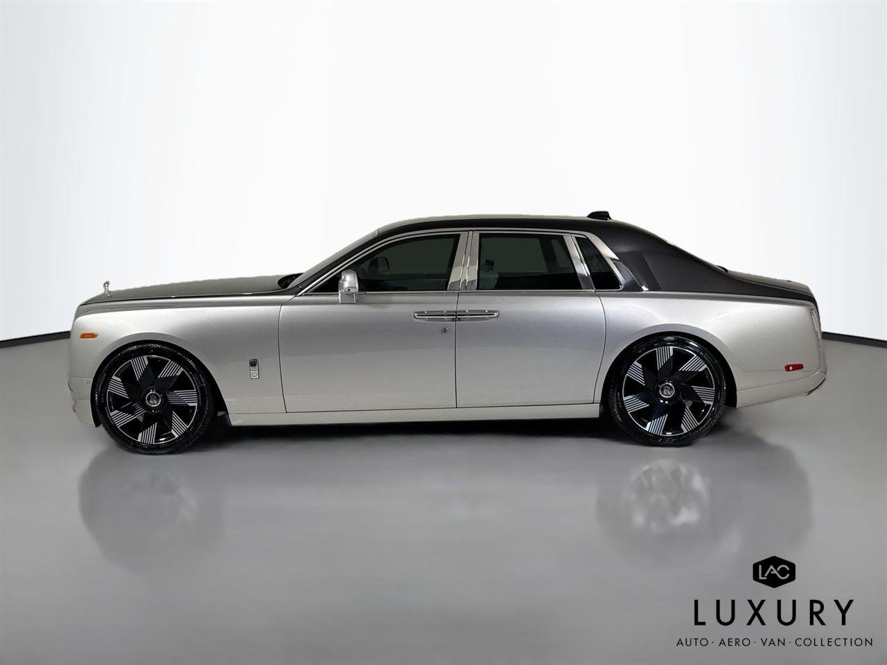 Used 2023  Rolls-Royce  image 9