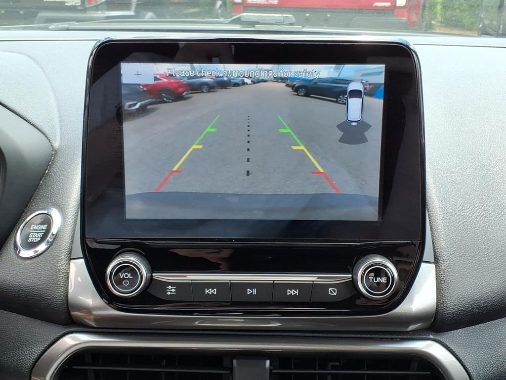 Used 2020 Shadow Black Ford SE image 14