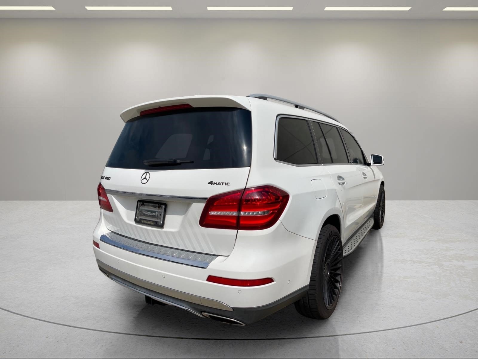 Used 2017  Mercedes-Benz GLS 450 image 9