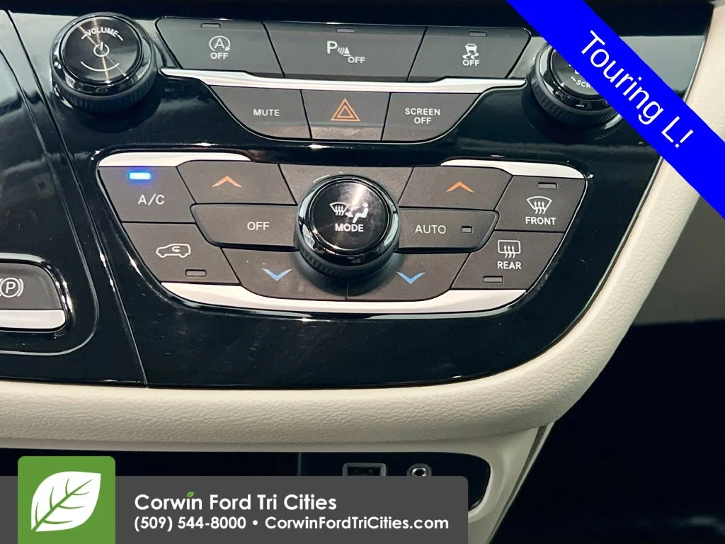 Used 2020 Bright White Clearcoat Chrysler Touring L image 9