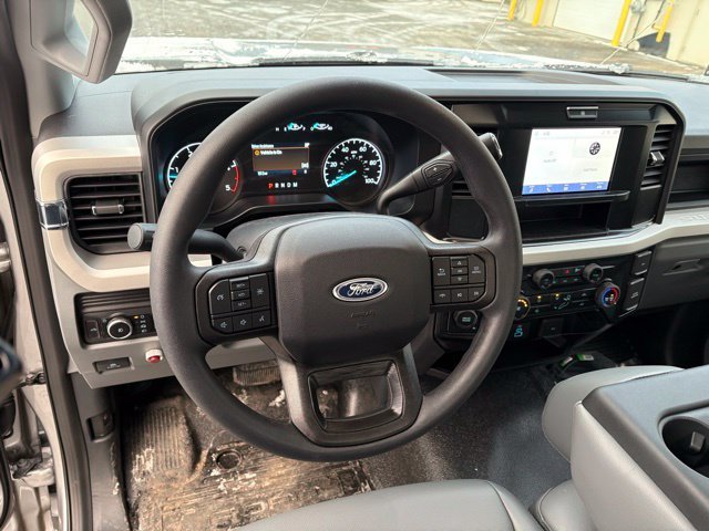 2026 Ford F-350 Super Duty Chassis Cab XL - Photo 23
