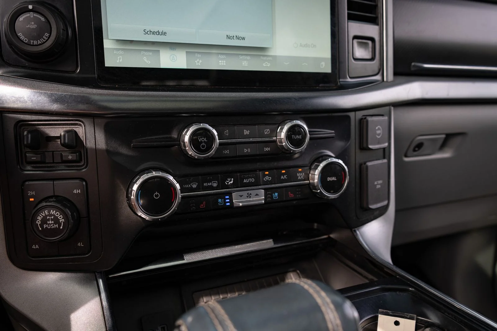 Used 2023 Blue Ford Limited image 26