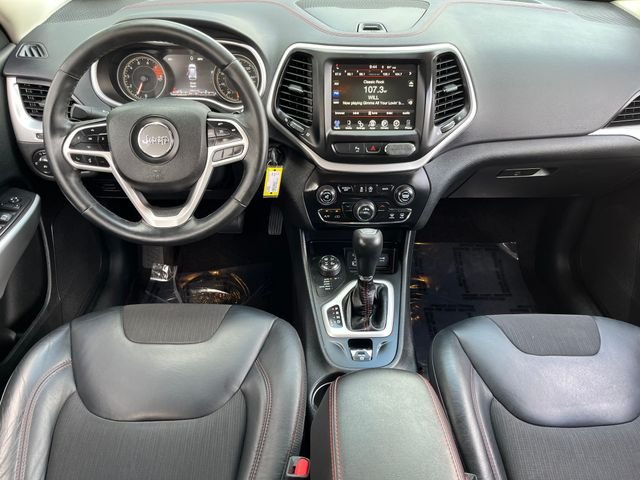 Used 2017 Red Jeep Trailhawk image 15