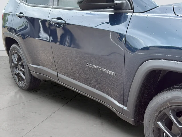 New 2026 Fathom Blue Pearl-Coat Exterior Paint Jeep Latitude image 12