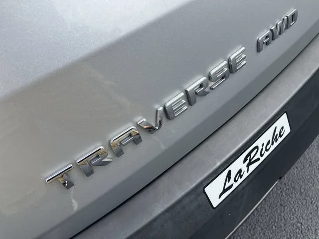 Used 2018 SILVER ICE METALLIC Chevrolet LS image 29