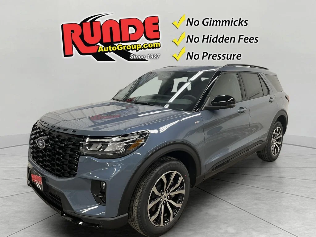 2026 Ford Explorer ST-LINE 4WD's photo