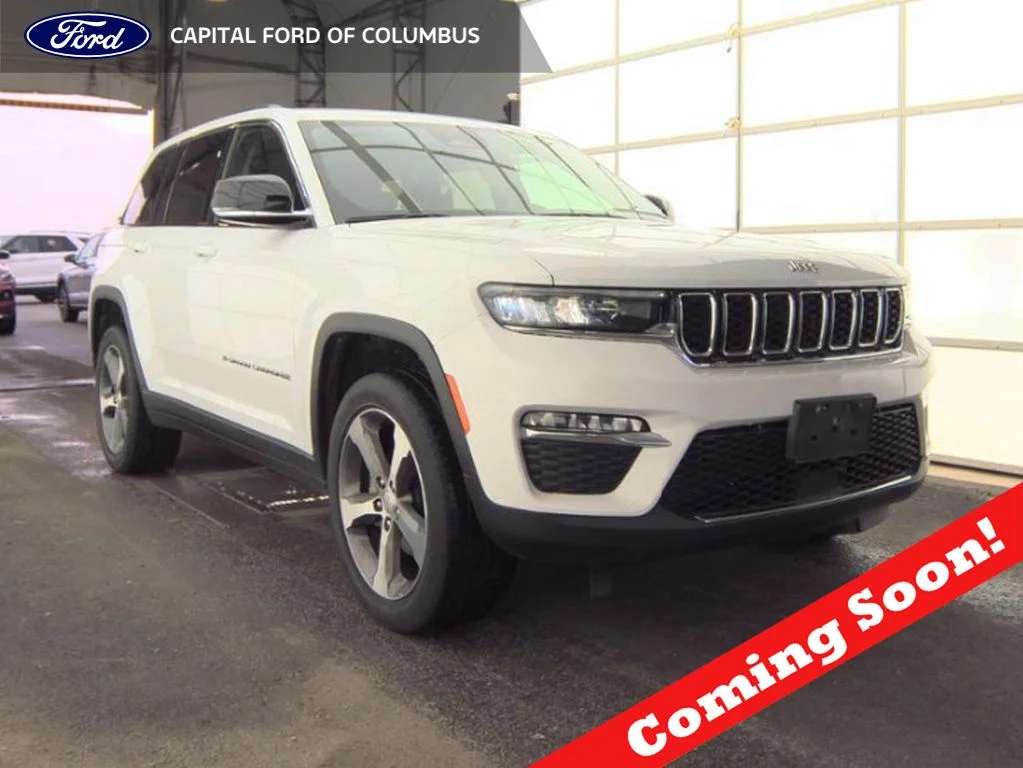 Used 2023 Bright White Clearcoat Jeep Limited image 1