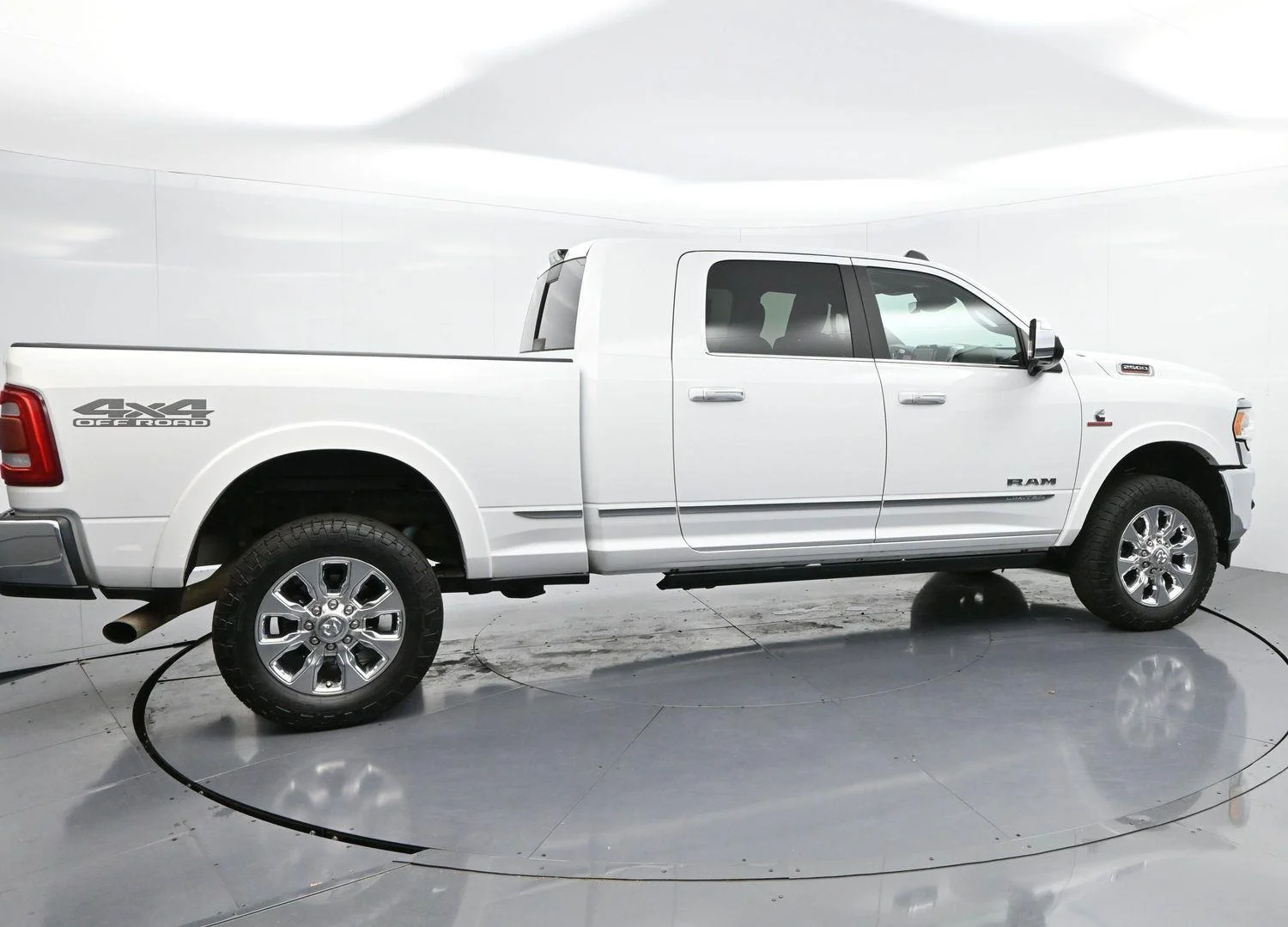Used 2020 Bright White Clearcoat Ram Limited image 8