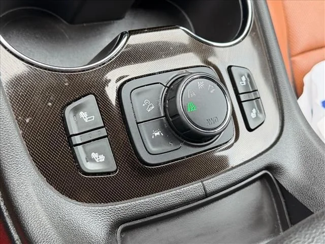 Used 2020 Black GMC AT4 image 20