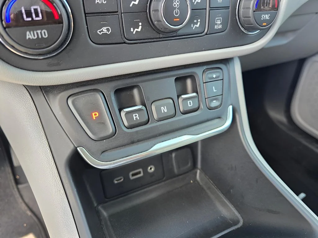 Used 2021 Quicksilver Metallic GMC SLE image 17
